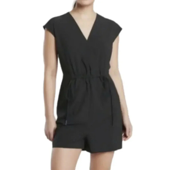 Nwt ATHLETA Marlow Romper Black shorts pullover size 3X - Picture 1 of 7